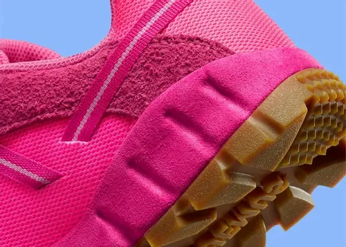 jacquemus-nike-air-humara-pink-dx9999-600 10.webp