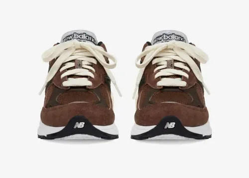 jjjjound-new-balance-990v3-montreal 04.webp