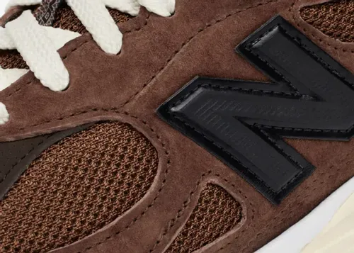 jjjjound-new-balance-990v3-montreal 09.webp