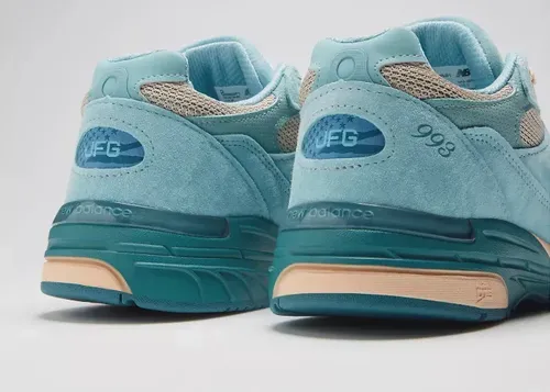 joe-freshgoods-new-balance-993-performance-art-blue-mr993jf1 6.webp