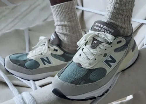 kith-new-balance-993-made-in-usa-spring-101 01.webp