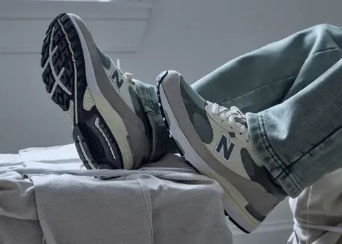 kith-new-balance-993-made-in-usa-spring-101 03.webp