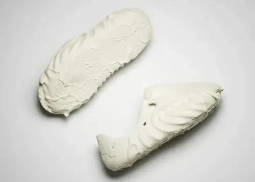 kitowares-jaguar-runner-aged-bone 2.webp