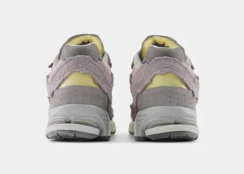 new-balance-2002r-protection-pack-mauve-m2002rdy 05.webp