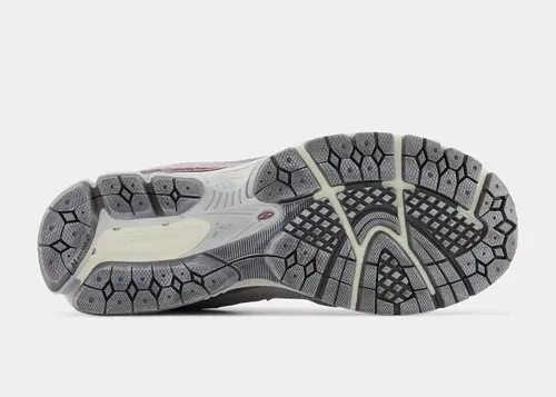 new-balance-2002r-protection-pack-mauve-m2002rdy 06.webp