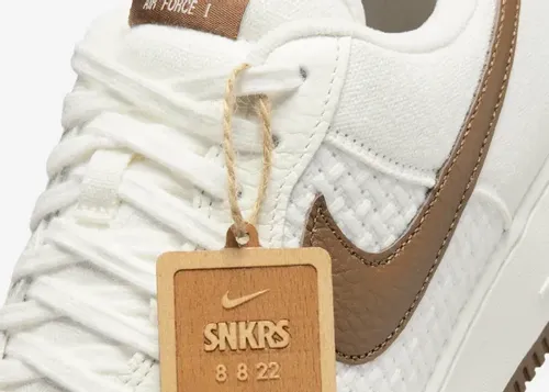 nike-air-force-1-low-snkrs-day-dx2666-100 7.webp