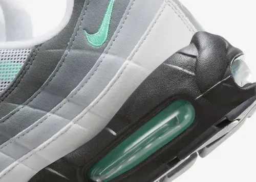 nike-air-max-95-hyper-turquoise-fv4710-100 10.webp