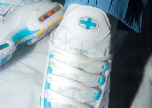 nike-air-max-plus-marseille-fq2397-100 03.webp