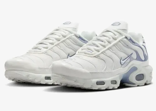 nike-air-max-plus-wmns-summit-white-DZ3671-104 01.webp