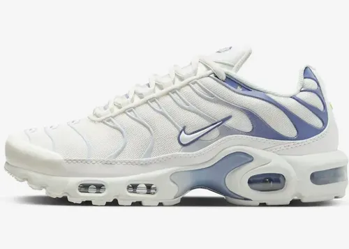 nike-air-max-plus-wmns-summit-white-DZ3671-104 02.webp