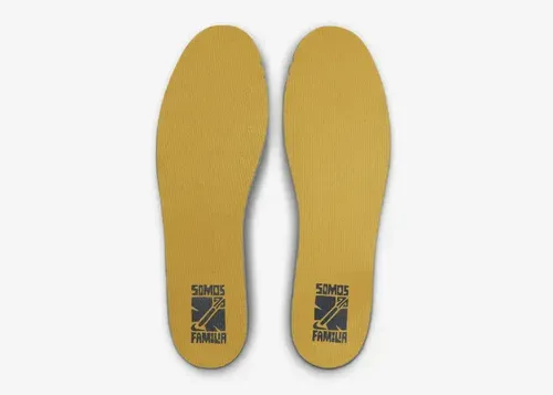 nike-dunk-high-somos-familia-dz5354-045 08.webp