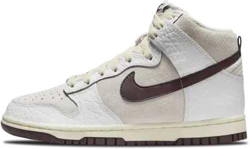 Nike Dunk High WMNS Light Orewood Brown FB8482-100 image