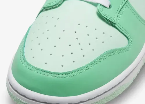 nike-dunk-low-mint-foam-dj6188-301 07.webp