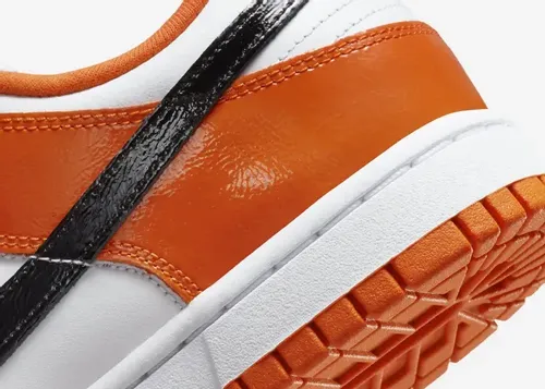 nike-dunk-low-orange-black-patent-dj9955-800 08.webp