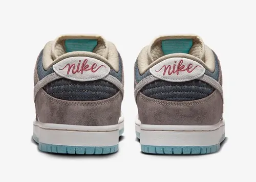 nike-sb-dunk-low-big-money-savings-FZ3129-200 05.webp