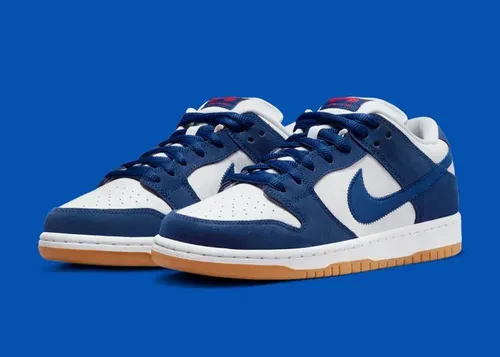nike-sb-dunk-low-dodgers-do9395-400 01.webp