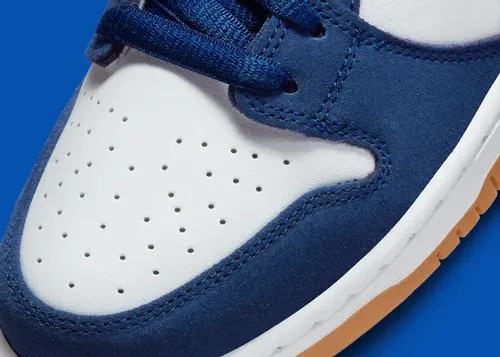 nike-sb-dunk-low-dodgers-do9395-400 08.webp