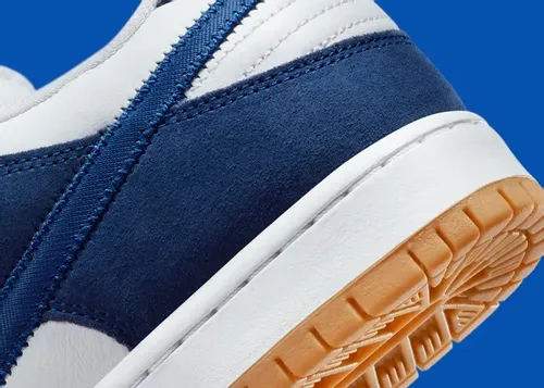 nike-sb-dunk-low-dodgers-do9395-400 09.webp