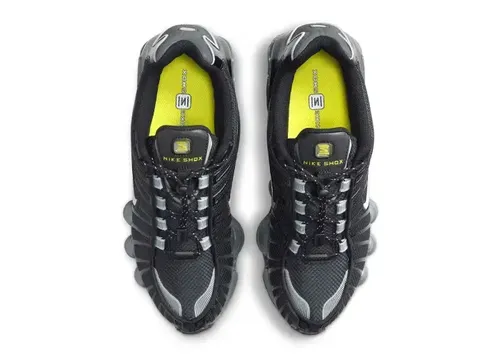 nike-shox-tl-toggle-fv0939-001 04.webp