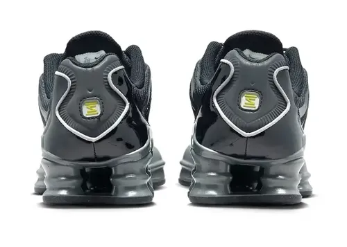 nike-shox-tl-toggle-fv0939-001 05.webp