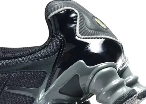 nike-shox-tl-toggle-fv0939-001 08.webp