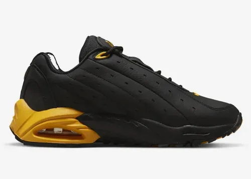 nocta-nike-hot-step-air-terra-black-university-gold-dh4692-002 3.webp