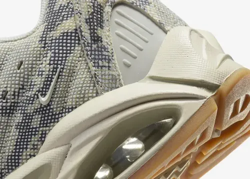 nocta-nike-hot-step-air-terra-snakeskin-dr0508-001 09.webp