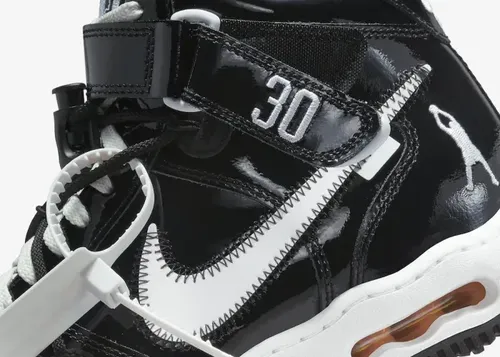 off-white-nike-air-force-1-mid-sheed-dr0500-001 10.webp