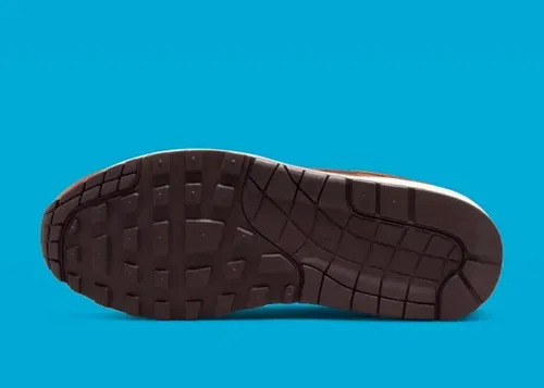 patta-nike-air-max-1-tan-brown-do9549-200 06.webp