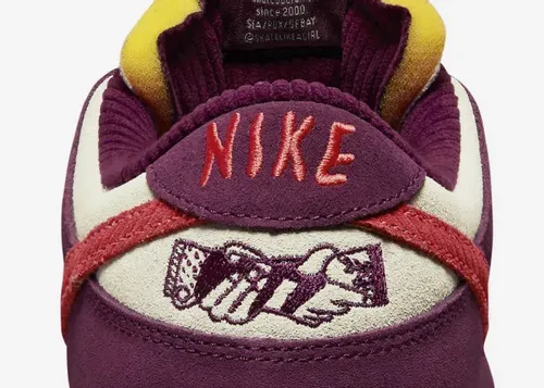 skate-like-a-girl-nike-sb-dunk-low-bordeaux-dx4589-600 10.webp