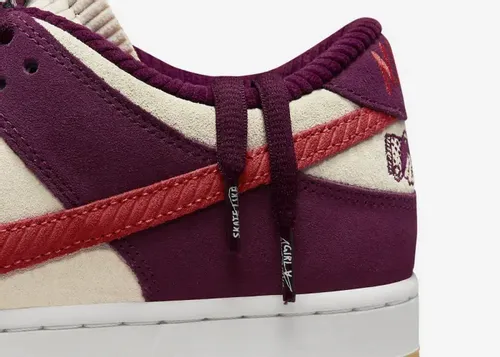 skate-like-a-girl-nike-sb-dunk-low-bordeaux-dx4589-600 11.webp