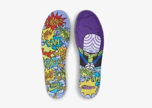 the-powerpuff-girls-nike-sb-dunk-low-bubbles-fz8320-400 10.webp