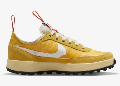 tom-sachs-nikecraft-general-purpose-shoe-wmns-dark-sulfur-da6672-700 03.webp