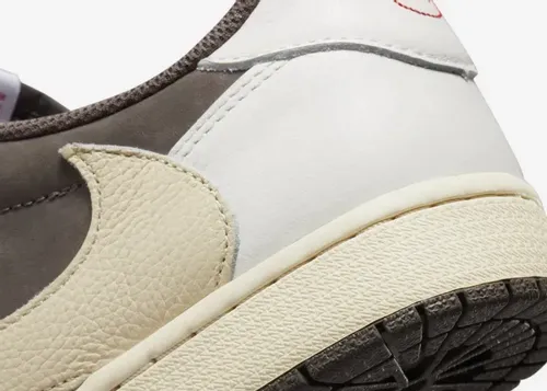 travis-scott-air-jordan-1-low-reverse-mocha-dm7866-162 10.webp