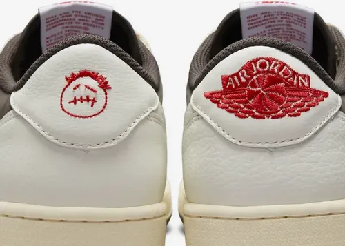 travis-scott-air-jordan-1-low-reverse-mocha-dm7866-162 11.webp