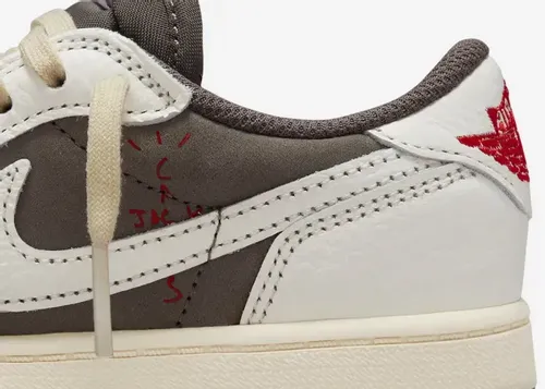 travis-scott-air-jordan-1-low-reverse-mocha-dm7866-162 8.webp