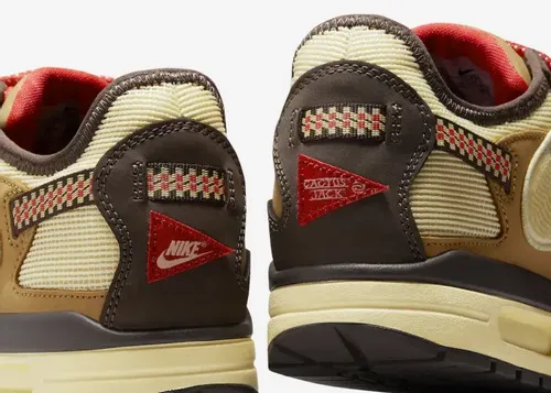 travis-scott-nike-air-max-1-baroque-brown-do9392-200 9.webp