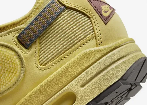 travis-scott-nike-air-max-1-saturn-gold-do9392-700 8.webp