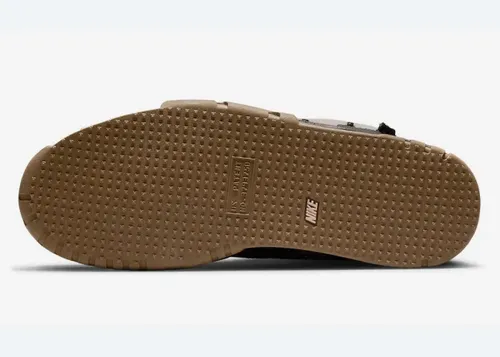 travis-scott-nike-air-trainer-1-wheat-dr7515-200 6.webp