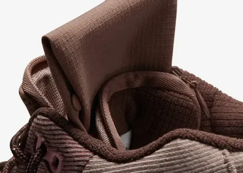 travis-scott-nike-air-trainer-1-wheat-dr7515-200 9.webp