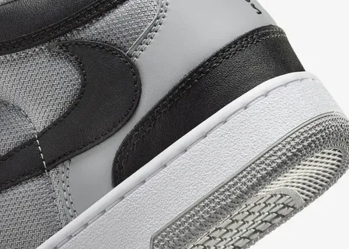 travis-scott-nike-mac-attack-light-smoke-grey-hf4198-001 08.webp