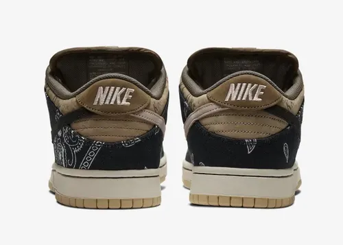 travis-scott-nike-sb-dunk-low-prm-qs-ct5053-001 05.webp