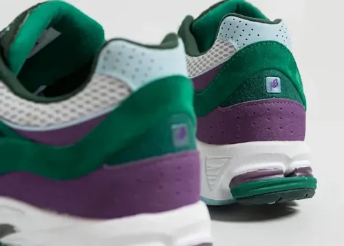 up-there-new-balance-2002r-backyard-legends-m2002rut 5.webp