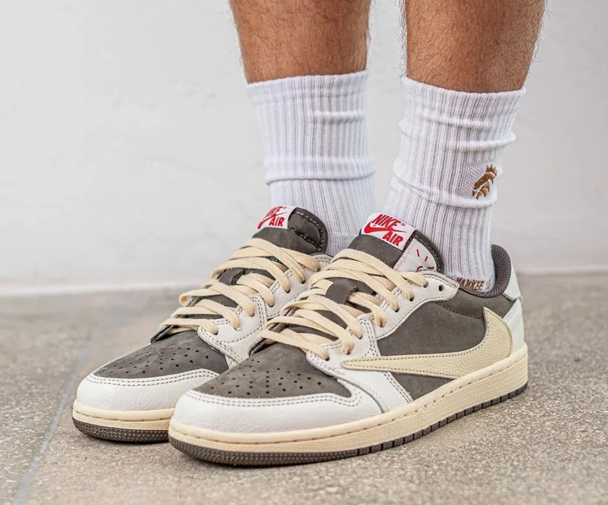 travis scott air jordan 1 low og reverse mocha DM7866-162