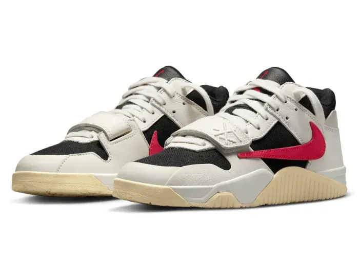 travis-scott-jordan-jumpman-jack-university-red-FZ8117-101 01.webp