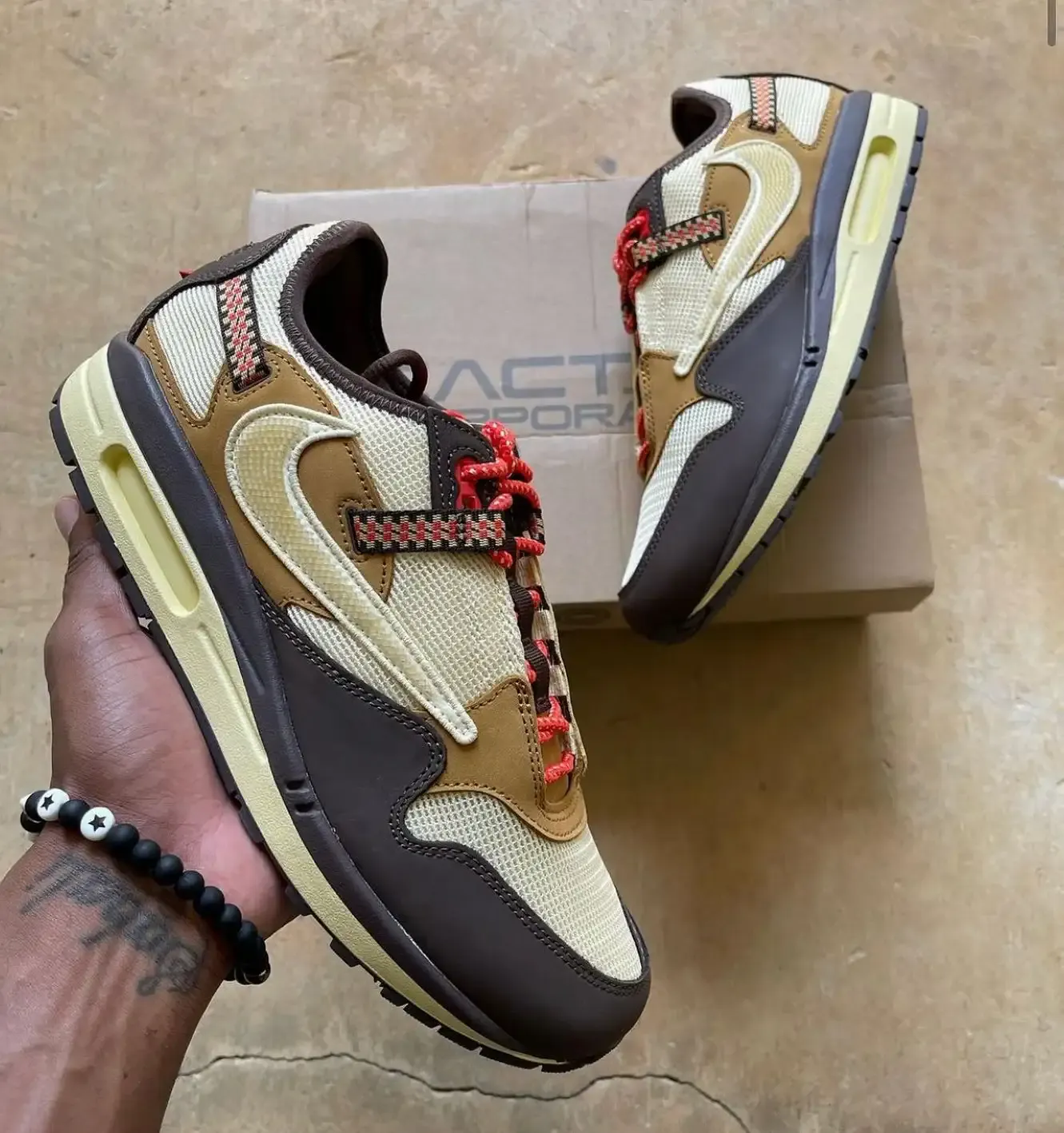 travis scott nike air max 1 baroque brown