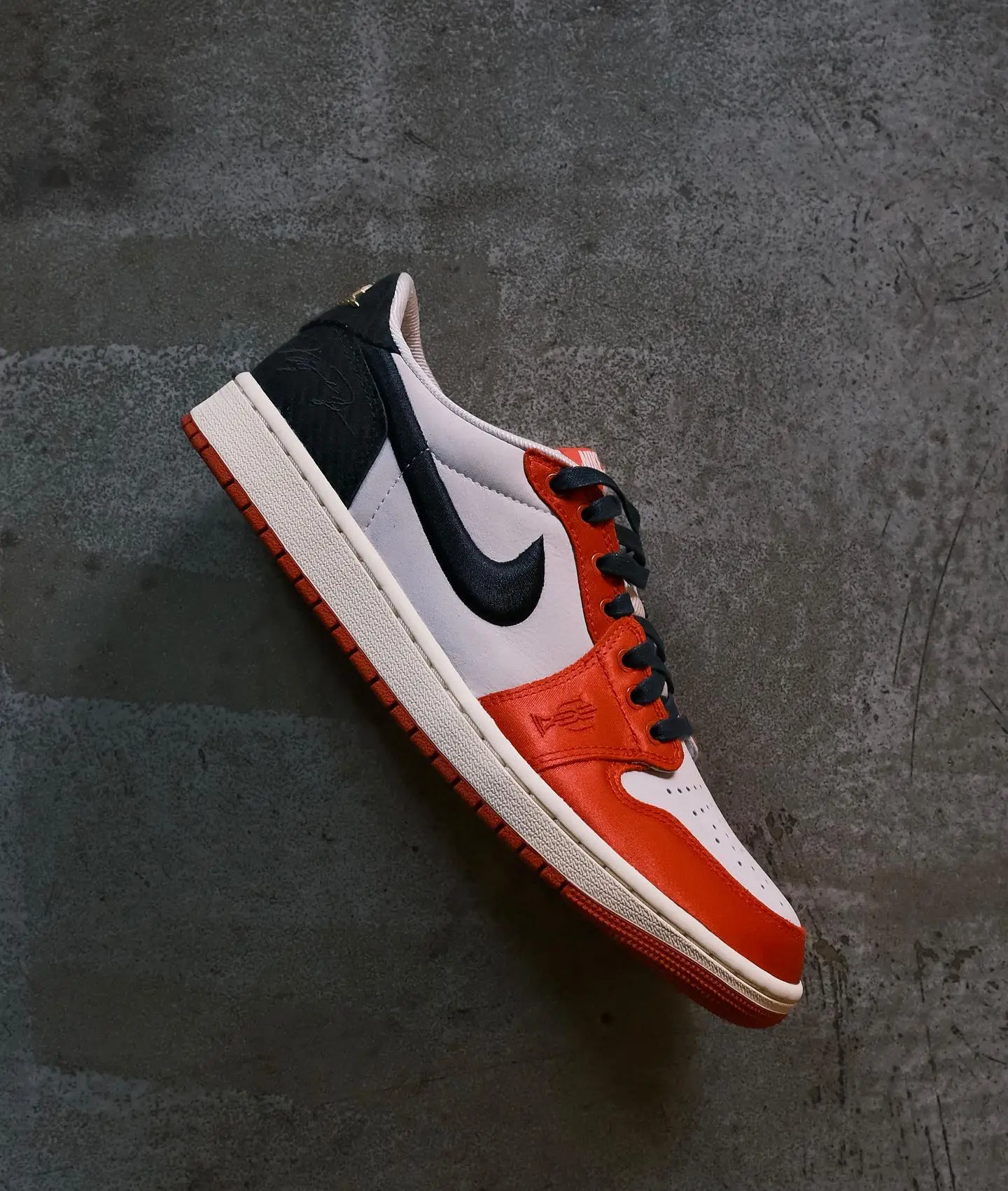 trophy room air jordan 1 low og FN0432-100
