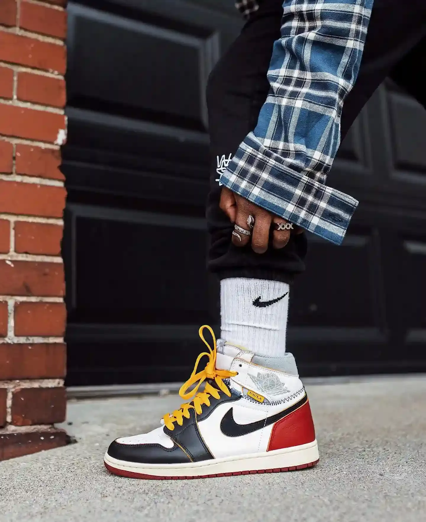 union air jordan 1 retro high black toe